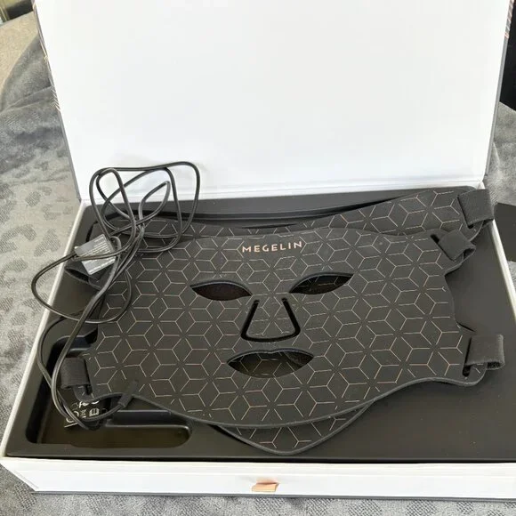 Megelin LED Light Therapy Face Mask For Face and Neck  Black Retail $259 - Picture 4 of 13
